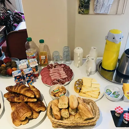 Karma La Normande فندق